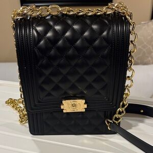 Elegant Black Quilted Chain Bag